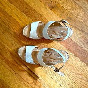Size 8 Born Leather Wedge Sandals